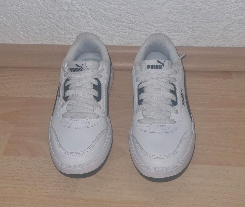 Puma Sneakers Größe 37.5 in Durmersheim