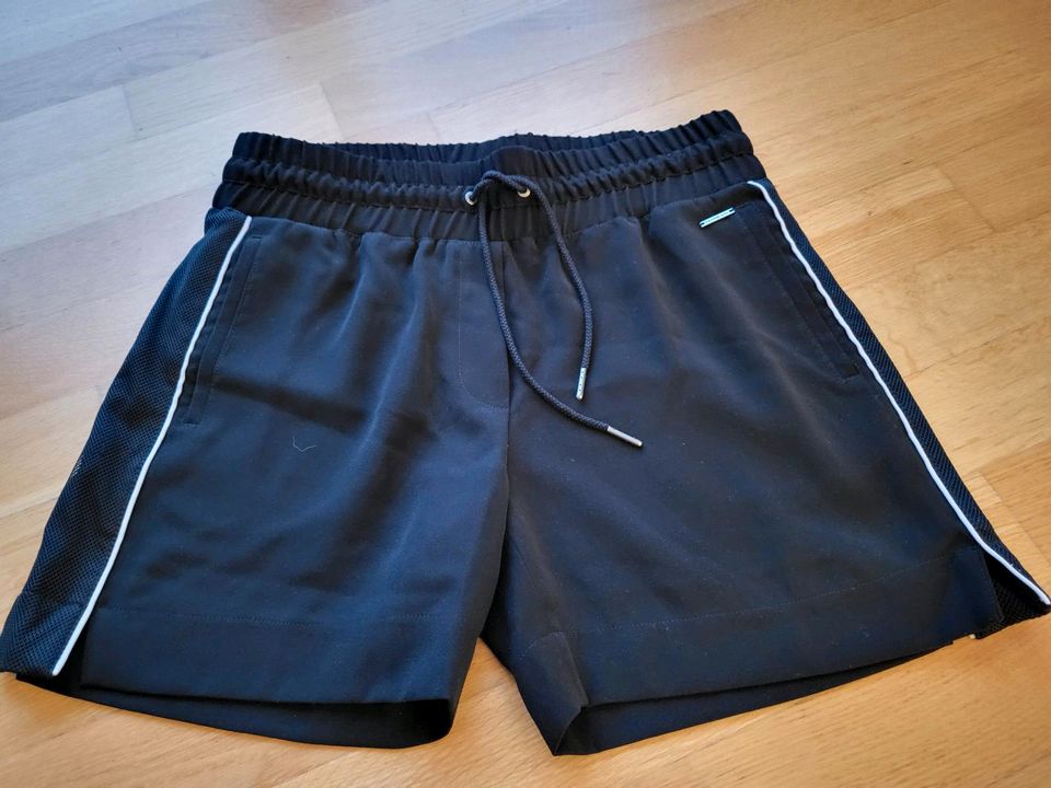 Calvin Klein Short, Schwarz, Gr. M! in Manching