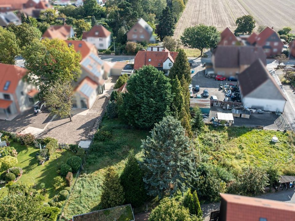 Großes, teilbares Baugrundstück mit Altbestand in ländlicher Lage in Ronnenberg Ihme - Roloven in Ronnenberg