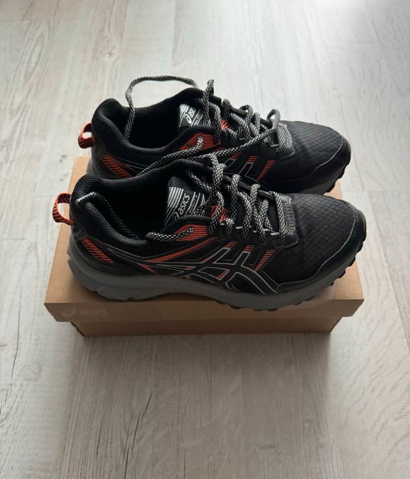 Asics Trail Scout Trekkingschuhe Gr 37,5 top Zustand Wanderschuhe in Nagold