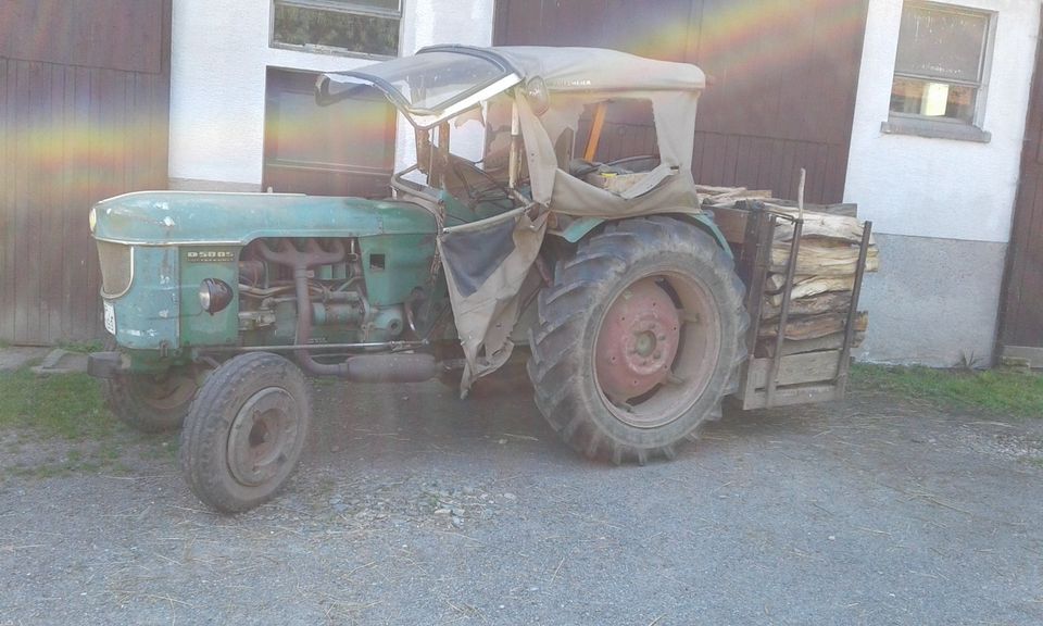 Deutz 5005, ca. 9000 Bstd. keine Rostlaube, noch im Einsatz. in Mörlenbach