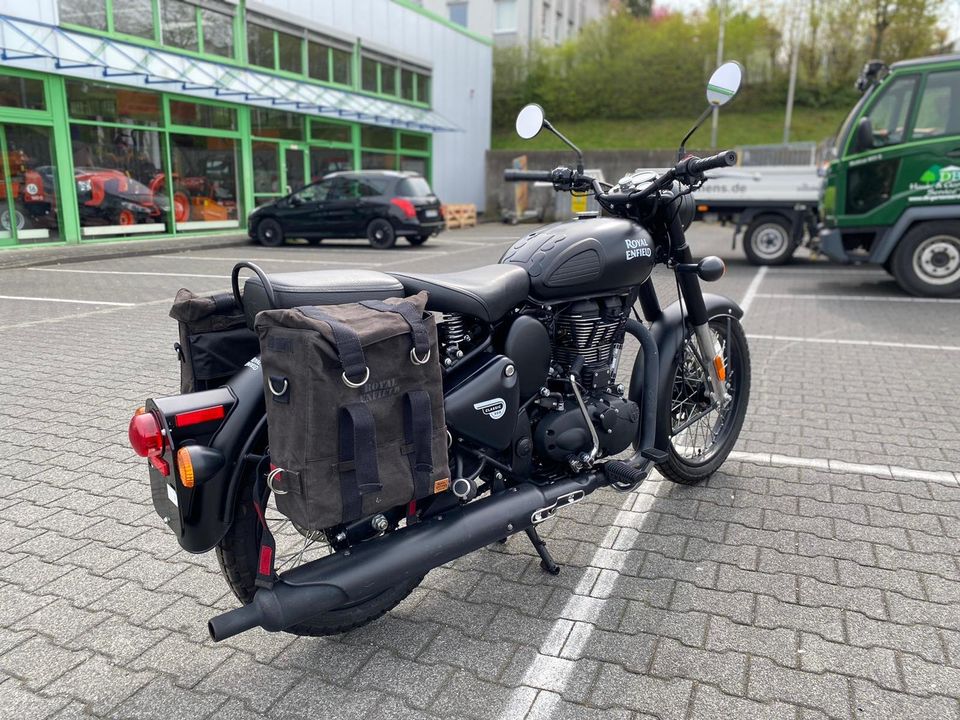 Royal Enfield Classic 500 EFI Stealth Black in Olpe