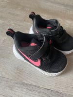 Nike Sneaker in 19,5 Bayern - Parsdorf Vorschau