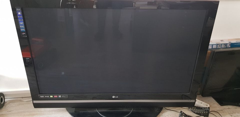 LG 50PC55  127 cm (50 Zoll) Plasma-Fernseher in Glonn