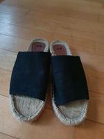 h&m schlappen schwarz espandrillos sandalen 37 schuhe damen Bayern - Kolbermoor Vorschau