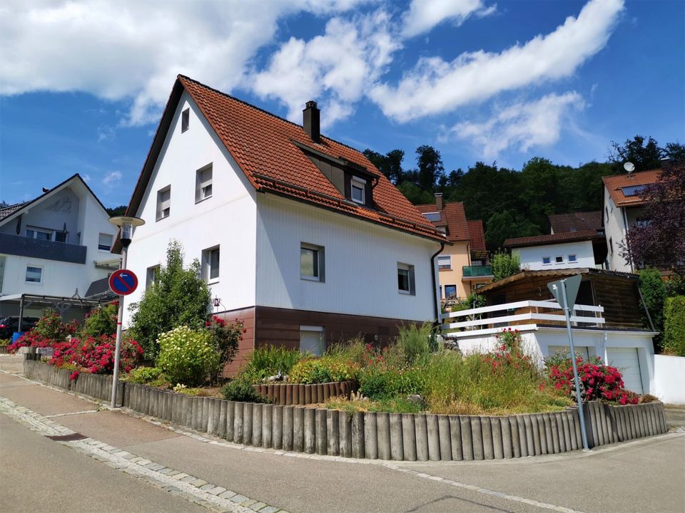 **Gepflegtes EFH, Ortsrandlage, ELW - nähe Zeiss, Hensoldt in Oberkochen