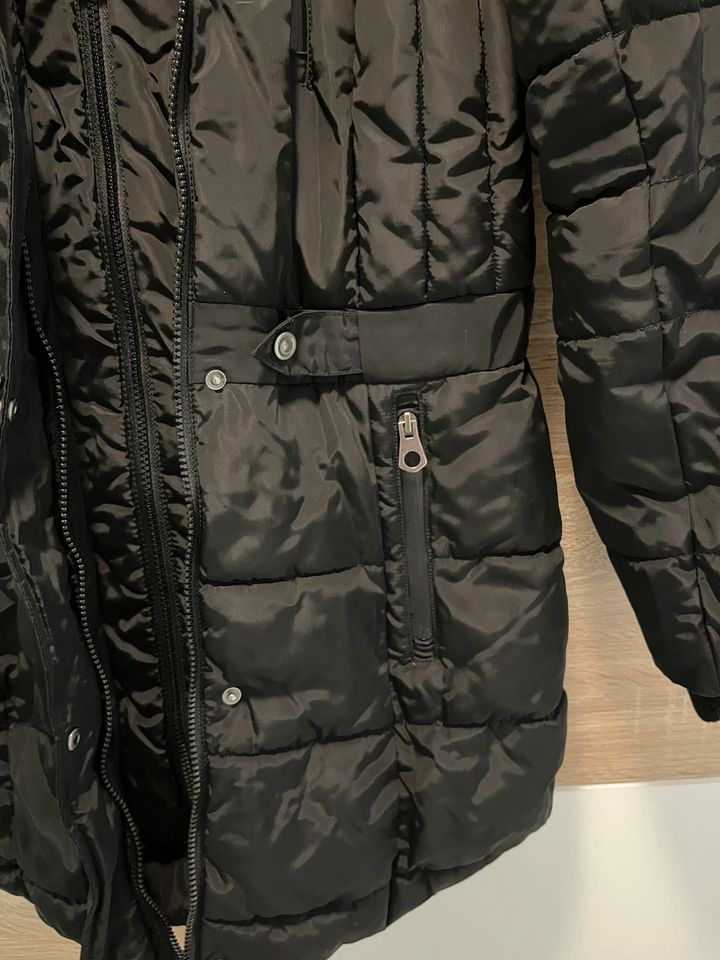 Kleinanzeigen | Wintermantel Winterjacke schwarz jetzt in neue Kangaroos ist Gr.36 Kleinanzeigen Sachsen Radeberg - eBay Damen