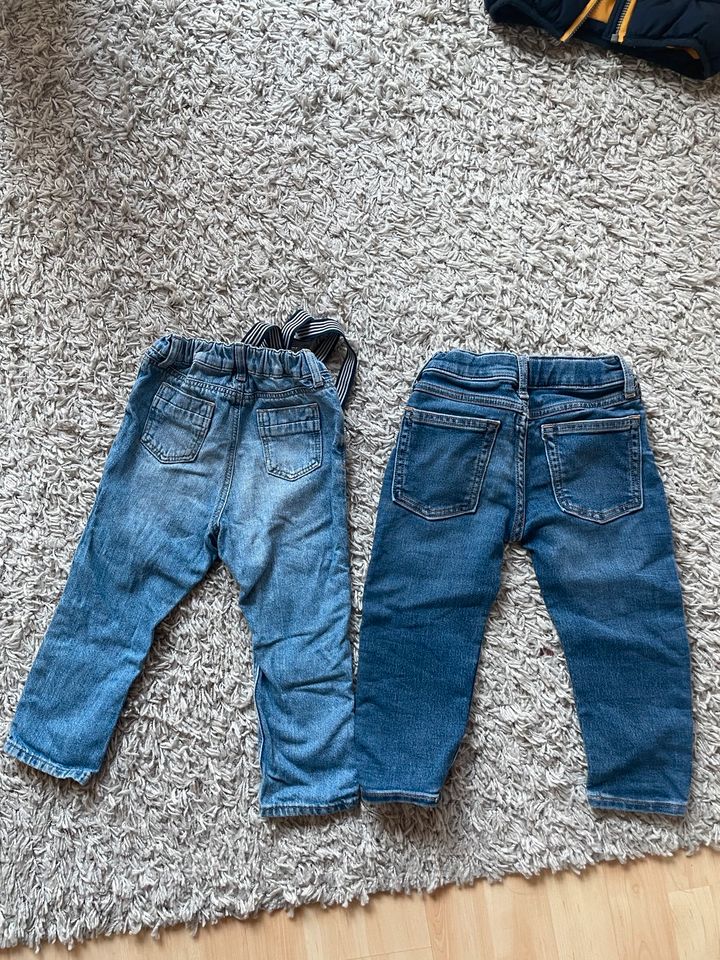 3 Set Weste + 2 Jeans Gr. 92 in Sigmaringen