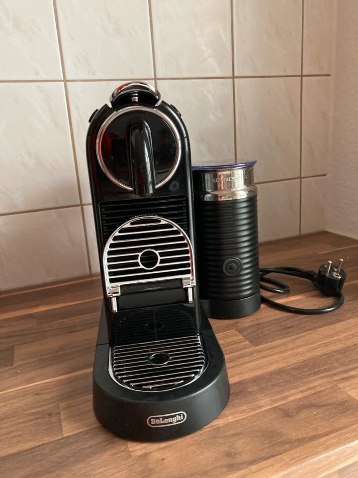 Nespresso Citiz & Milk Kapselmaschine schwarz Delonghi in Markkleeberg