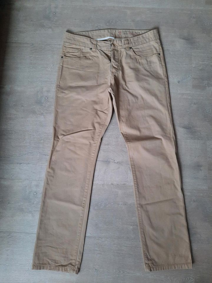 Chinohose beige Gr. 33/32 von edc (Esprit) Slim fit in Kieselbronn