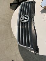 Kühlergrill Frontmaske VW Passat 3B Bayern - Schnelldorf Vorschau