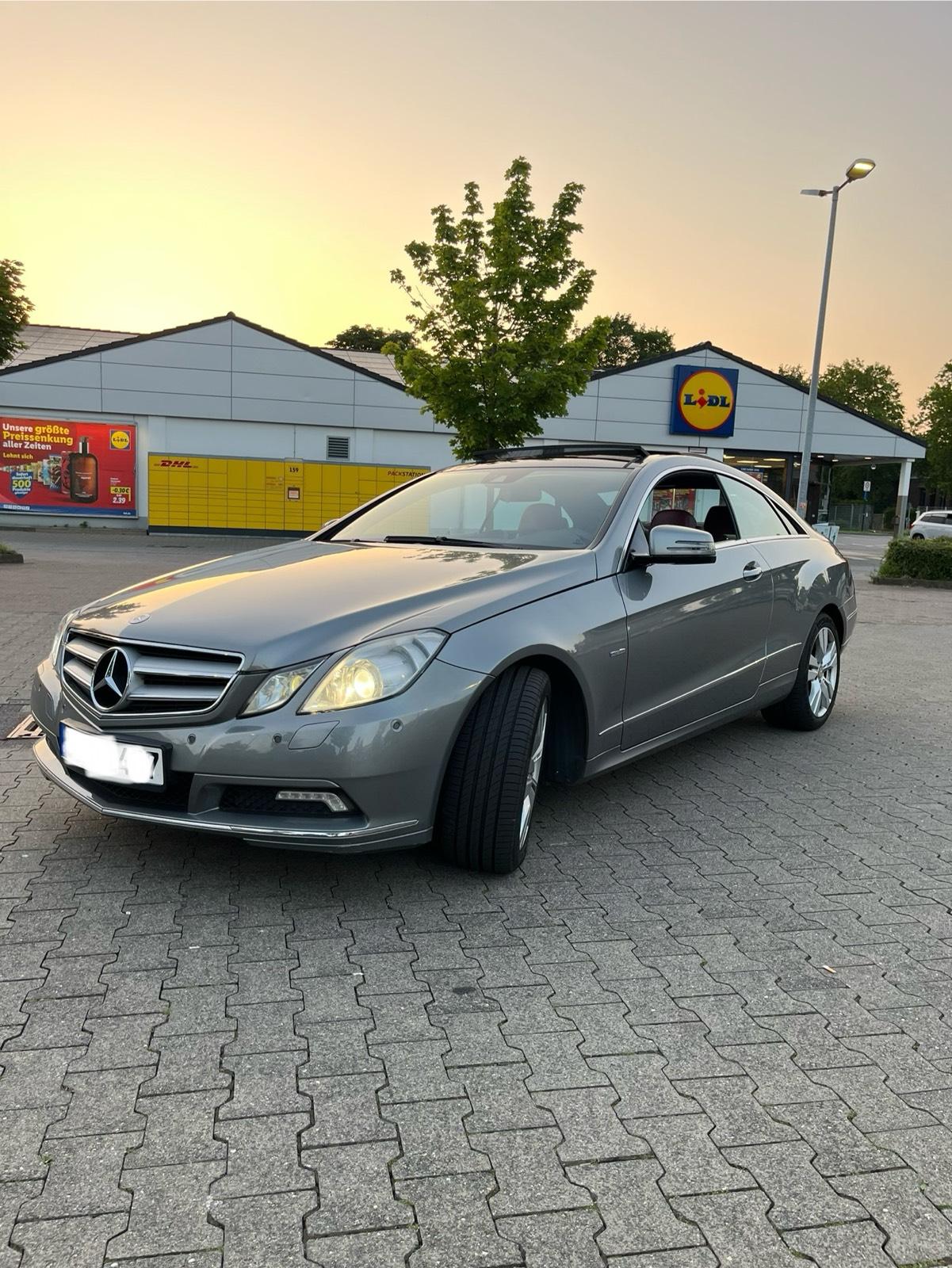 Abbildung des Autos Mercedes E klasse coupe …