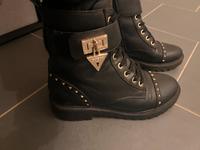 Guess Stiefeletten 37 Mecklenburg-Vorpommern - Stralsund Vorschau