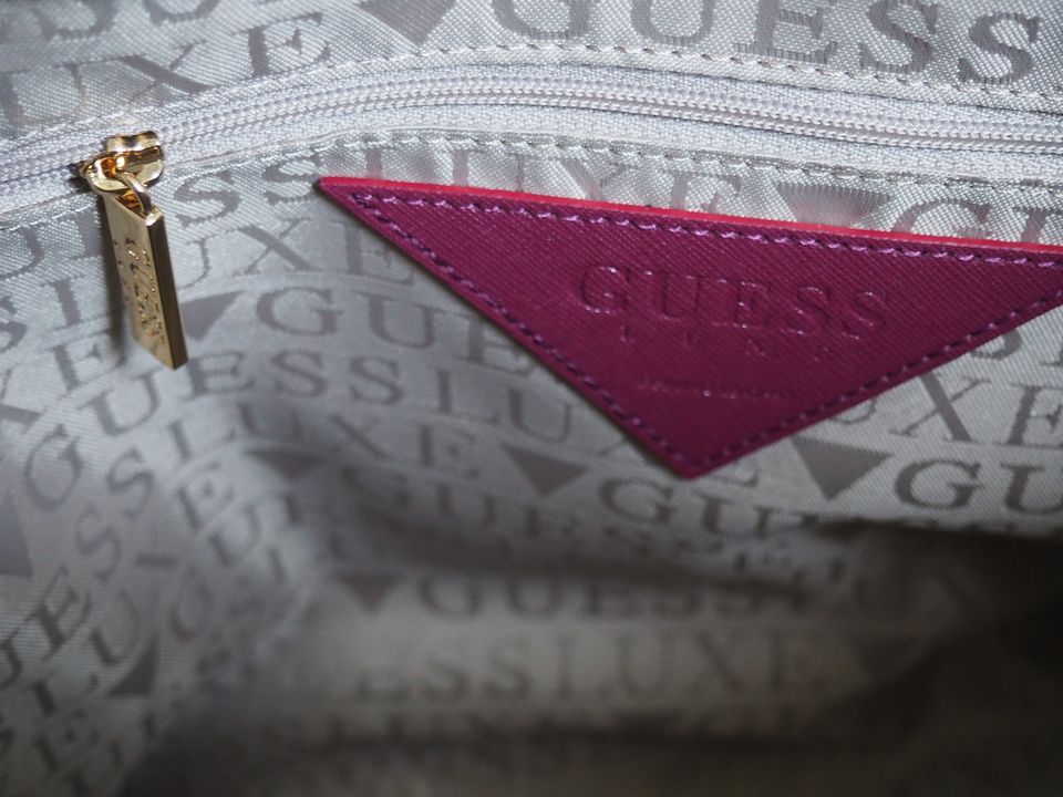 NEU Org. GUESS edle Echtleder Tasche Bordeaux NP220€ in Norderstedt