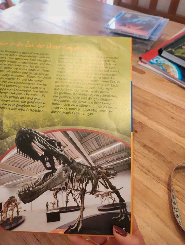 Buch: Wie, wo, was - Die Welt der Dinosaurier in Aschau am Inn