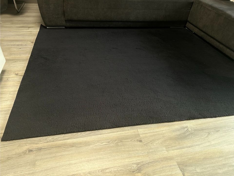 Flauschiger Teppich in Essen