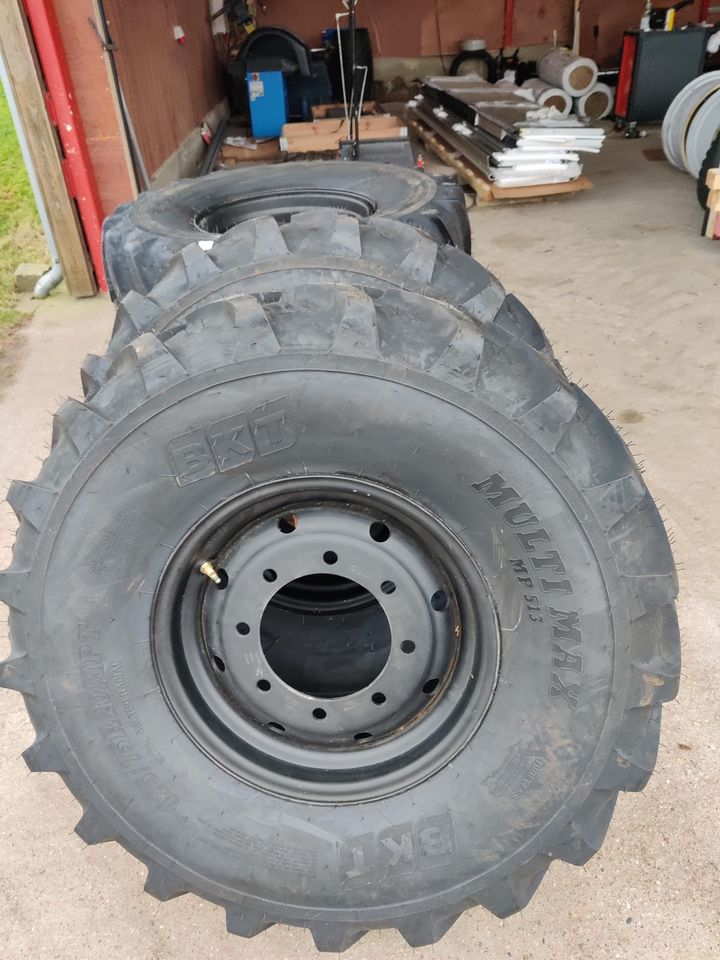 Michelin 11x20 Felgen für Unimog U1300, U1500, U1600, U1700 - NEU in Büchen