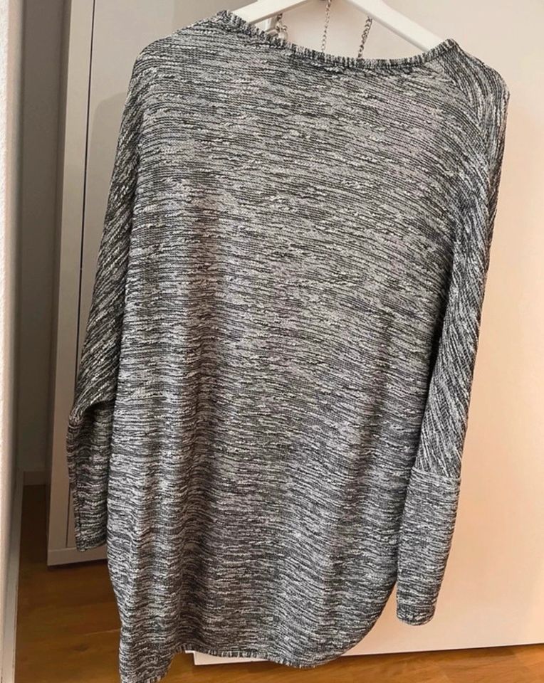 Edc by Esprit Cardigan Strickjacke Jäckchen grau weiß Gr. S in Massenbachhausen