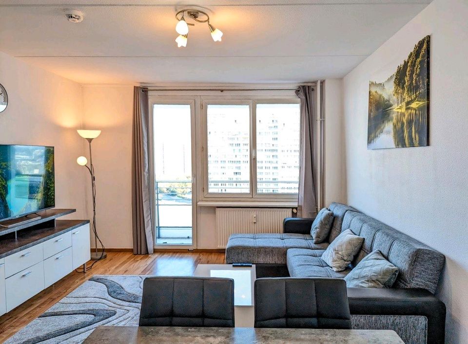 Furnished bright apartment with registration in Mitte, 15th floor in Berlin