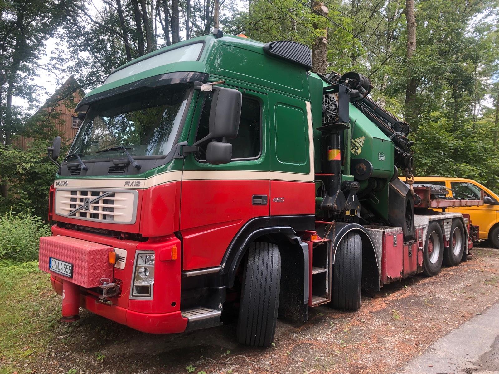 Abbildung des Autos Palfinger Kran  Volvo 13…