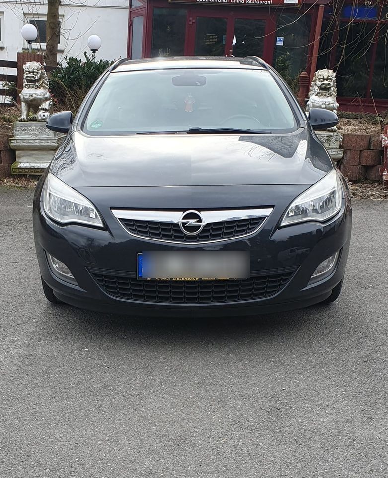 Verkaufe meinen Opel Astra J Sports Tourer im gepflegten Zustand in Hemer