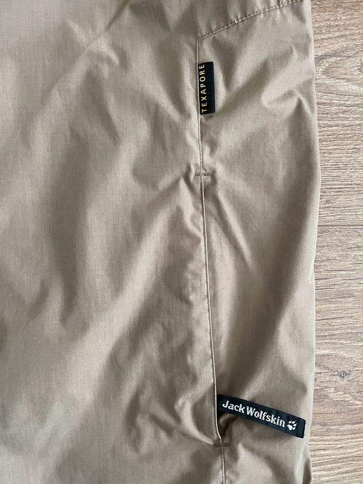 Outdoorjacke von Jack Wolfskin, Größe XL in Dingolfing