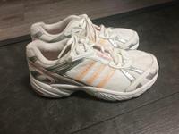 Adidas Damen Sportschuhe gr. 37 1/2 Freizeit Fitness neuwertgi Nordrhein-Westfalen - Alsdorf Vorschau