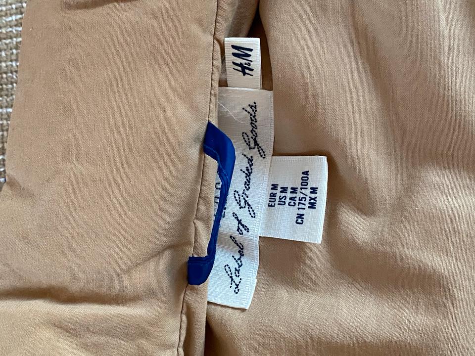 Super schicke neuwertige Herren H&M dicke Weste Gr M in Lübeck