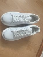 Weiße Schuhe (vom tragen her ehr eine 39) Bonn - Tannenbusch Vorschau