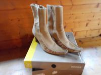 Stiefel, Bronx, Größe 38, beige, Wildleder Bayern - Lauf a.d. Pegnitz Vorschau