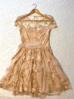 Kleid Frau-Mädchen Bayern - Hepberg Vorschau