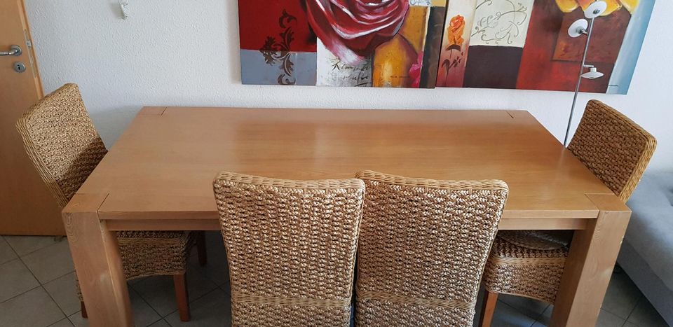 Küchengarnitur oder Esstisch aus Holz in Halle