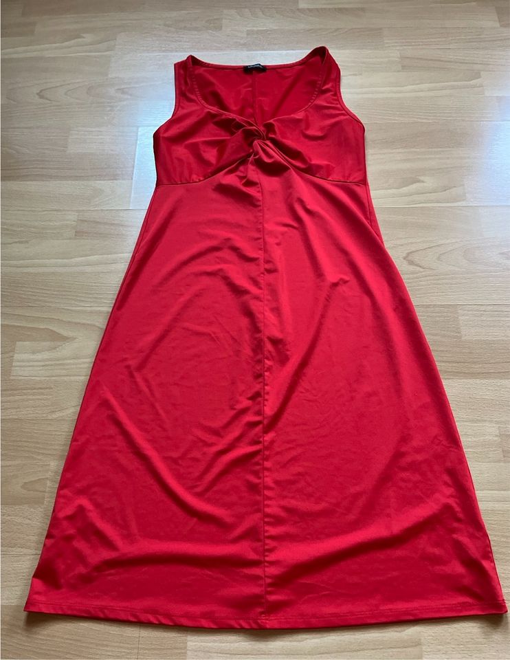Schönes rotes Kleid von vivance • Größe:42 • Neu! in Großrosseln