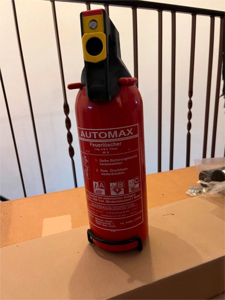 Minimax Auto-Feuerlöscher 2kg ABC-Pulver in Großbottwar