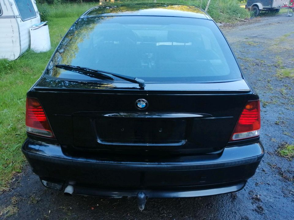 BMW E46 Compakt defekt in Extertal