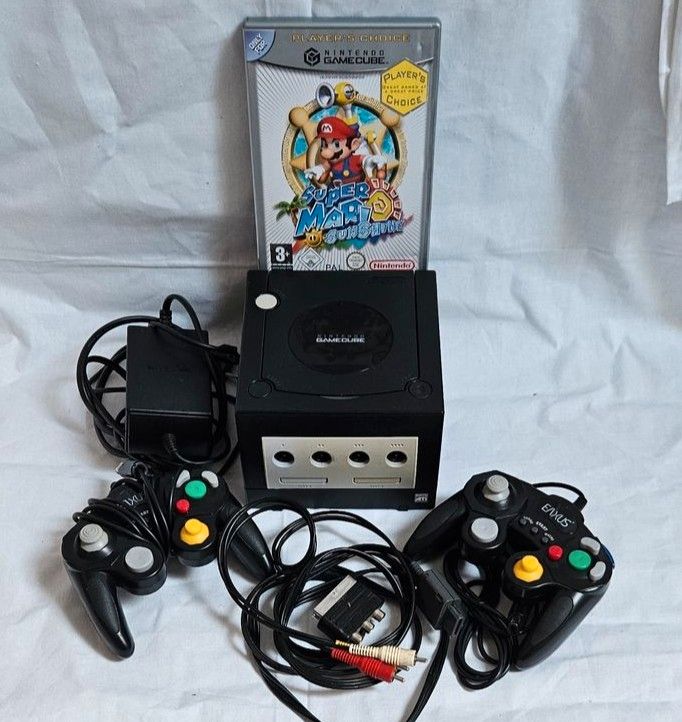 Nintendo Gamecube + 2 Controller + Mario Sunshine GARANTIE in Siegen