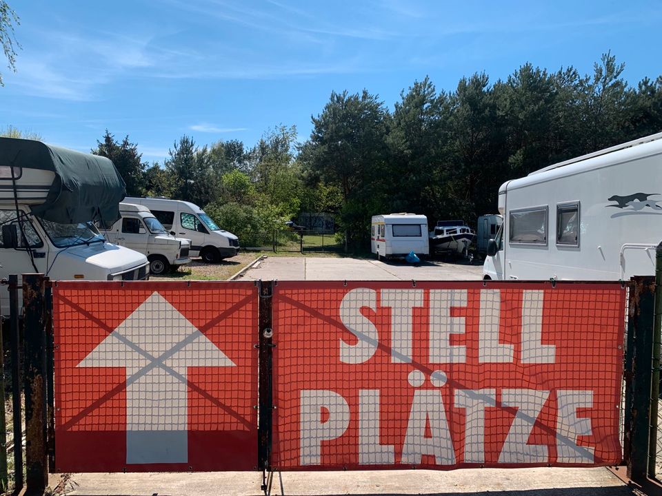 2 STELLPLÄTZE FREi 15€ WOHNMOBiL CARAVAN BOOTE KFZ PKW in Berlin