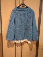 himmelblau blau Pullover mit weißer Spitze Handarbeit Hessen - Fulda Vorschau