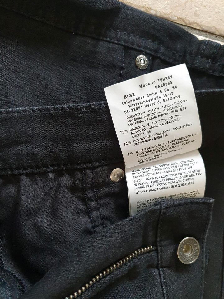 Brax hose Gr 38 Jeanshose wie neu Damenhose ina ocean in Düsseldorf