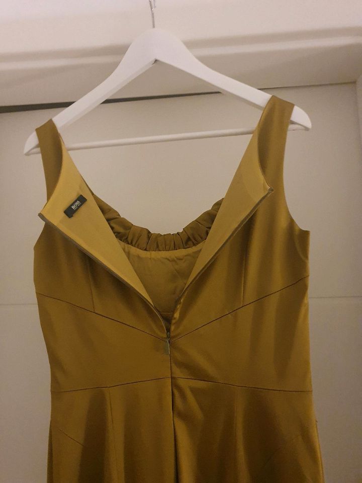 Hugo Boss Kleid Damen grün-gold Gr. 38 wNeu in Mühlheim am Main