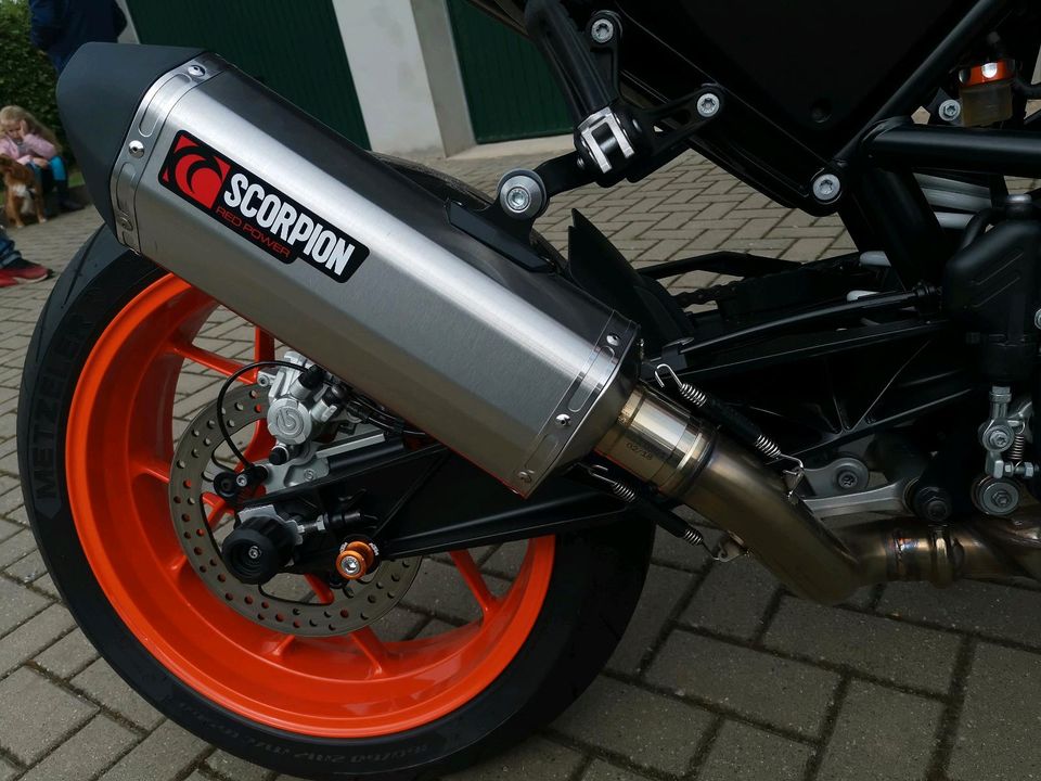 KTM Duke 690 Sportauspuff in Gardelegen  