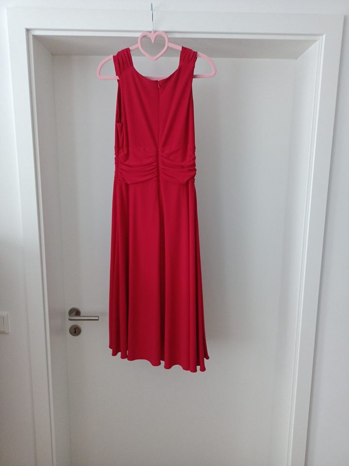 Abend/Cocktailkleid "TOP Zustand" Gr. 38 in Peine