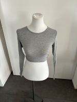 Pullover Gr. S kurz grau Bayern - Ergolding Vorschau