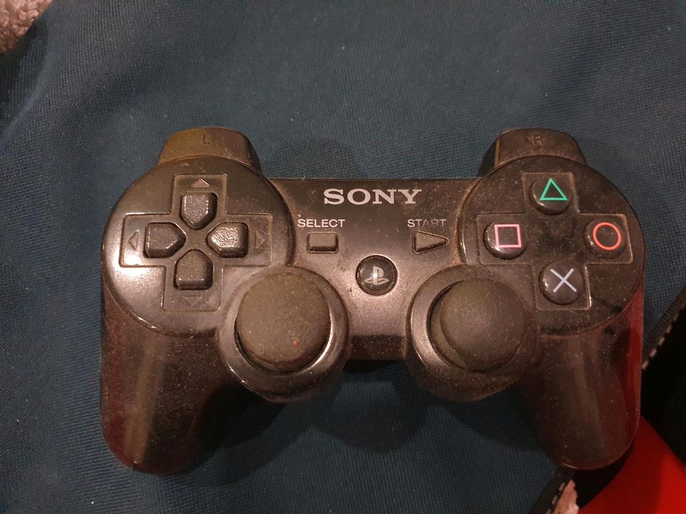 Playstation 3 inkl. 2 Controller in Kirchlengern