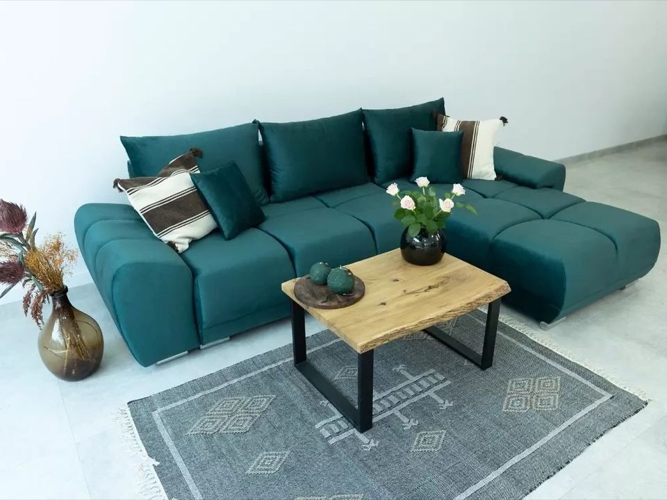 Ecksofa mit Schlaffunktion / Sofa / Couch / Wohnzimmer in Berlin