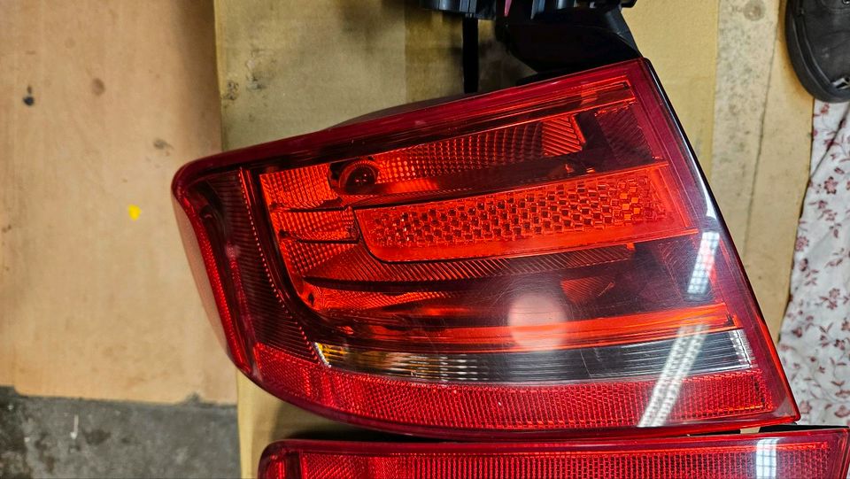 Audi A4 B8 Rückleuchten Hinten links rechts Heckleuchten Lichter in Böblingen