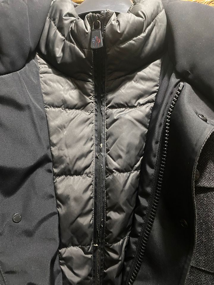 Moncler Grenoble Ski Jacke in München