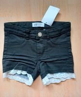 NEU! H&M Jeansshorts Schwarz/Spitze verstellbar *Gr. 104* Hessen - Witzenhausen Vorschau