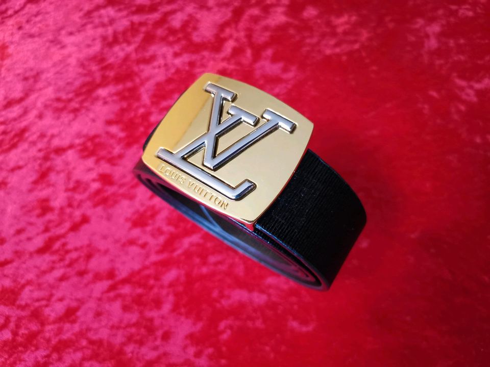 Louis Vuitton Ledergürtel Echt Leder 90,5 Neu in Velbert