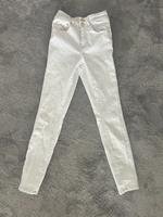 Guess Jeans Hose weiß Damen Größe 25 nur einmal getragen ‼️ Hessen - Ranstadt Vorschau